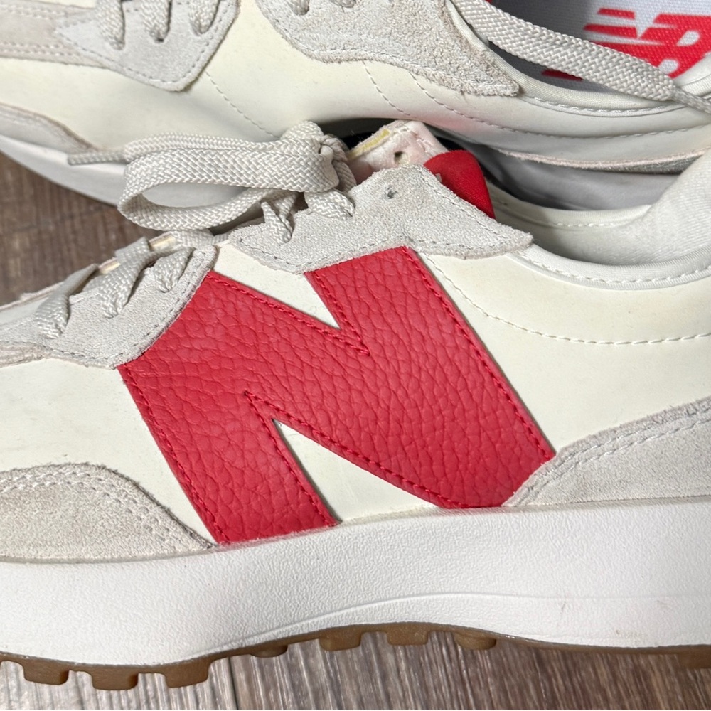 NB 327 Moonbeam True Red size 8.5 - Picture 3 of 5